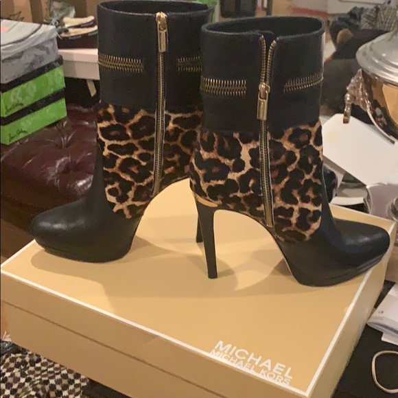 Michael Kors heels - Picture 3 of 4